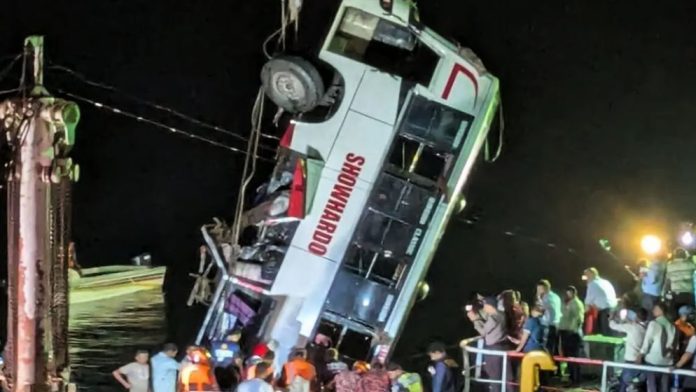 The-Bus-69c4416532308