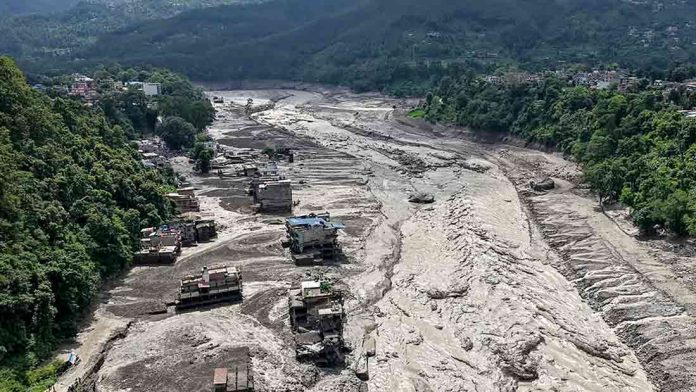 1787746333_nepal-flood-1